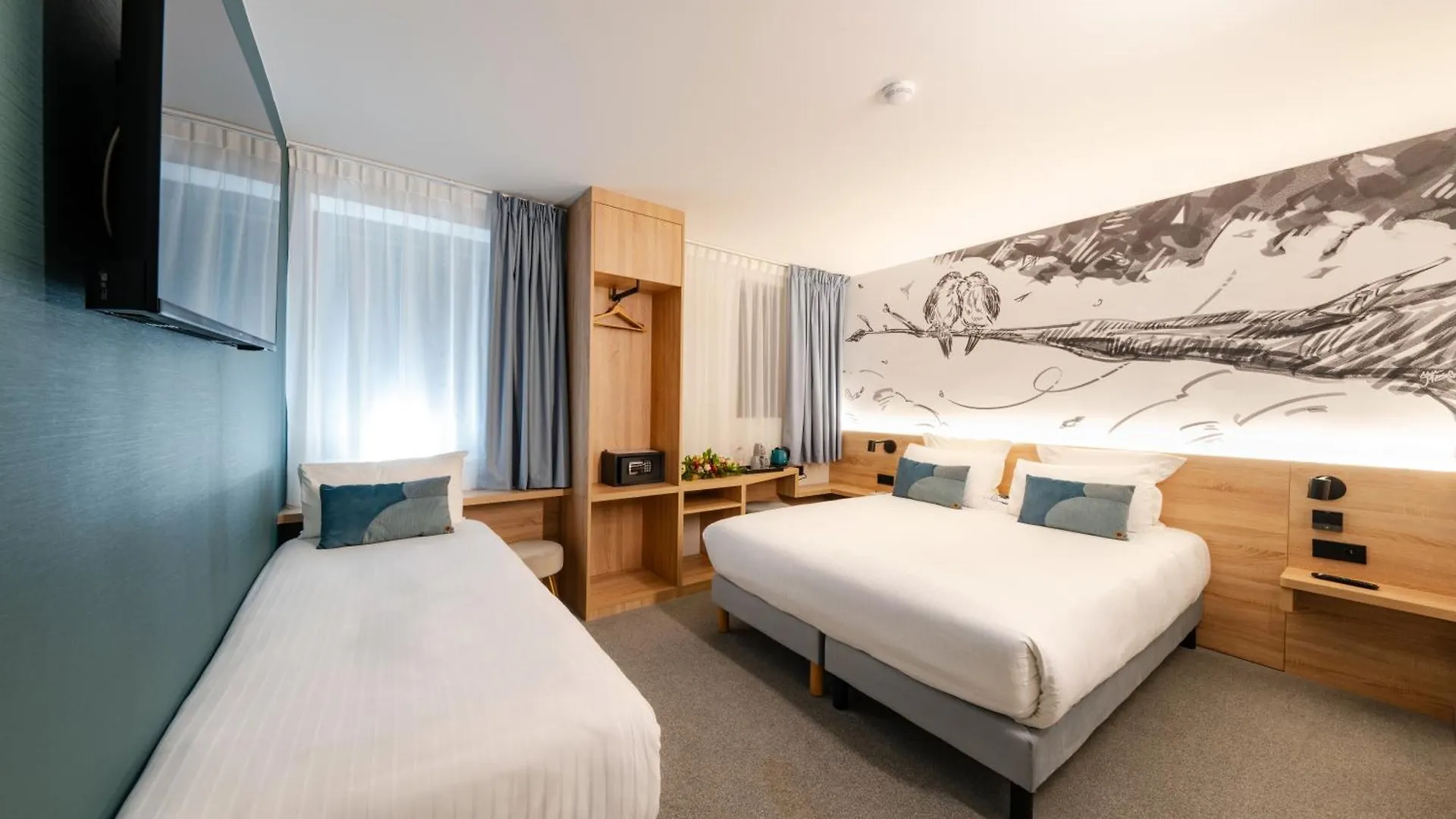 Green Park Hotel Paris 3*,