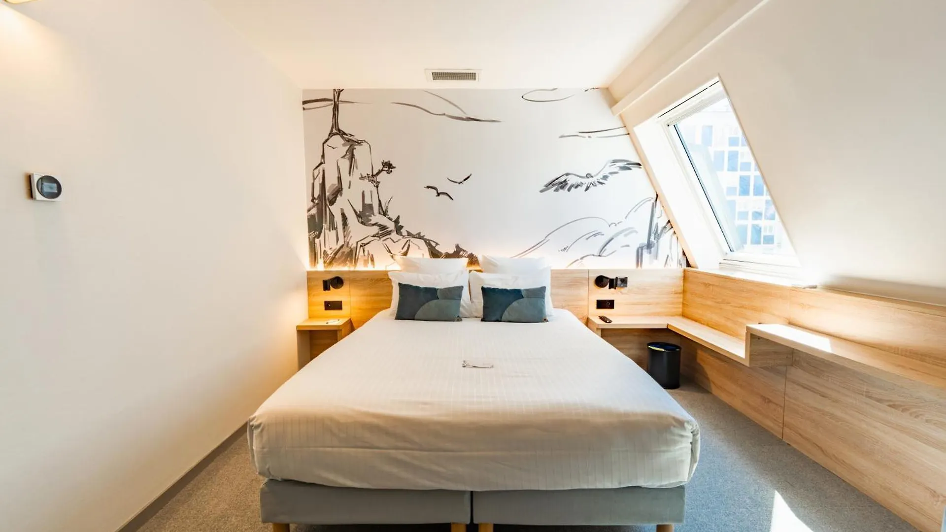 Green Park Hotel Paris 3*,