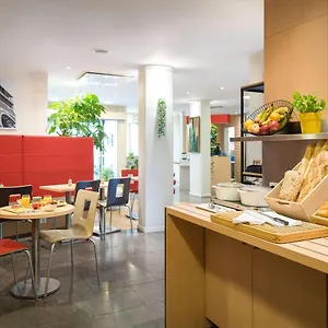 Ibis Gare De Lyon Reuilly Parijs